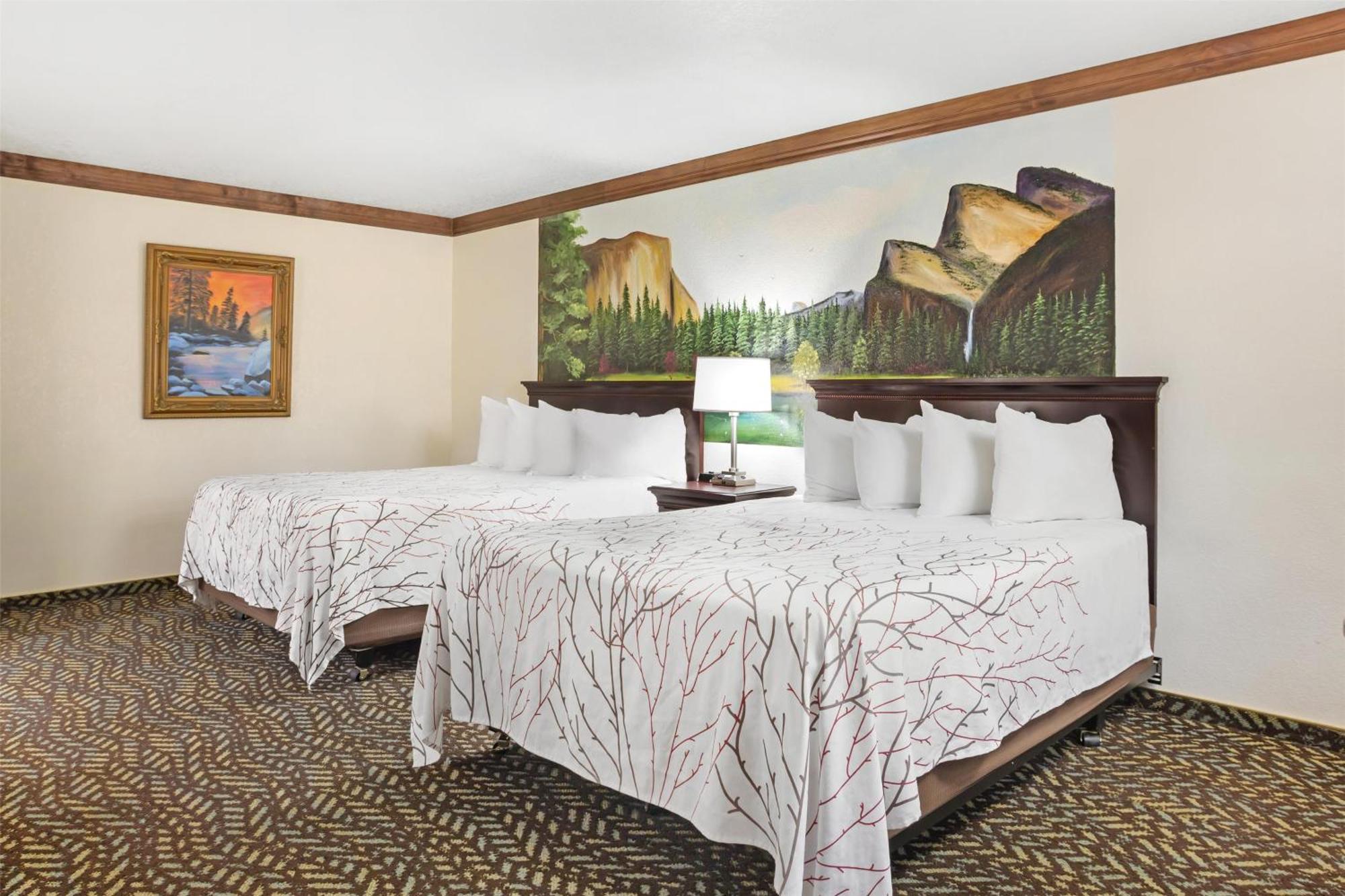 Western Yosemite Gateway 3*