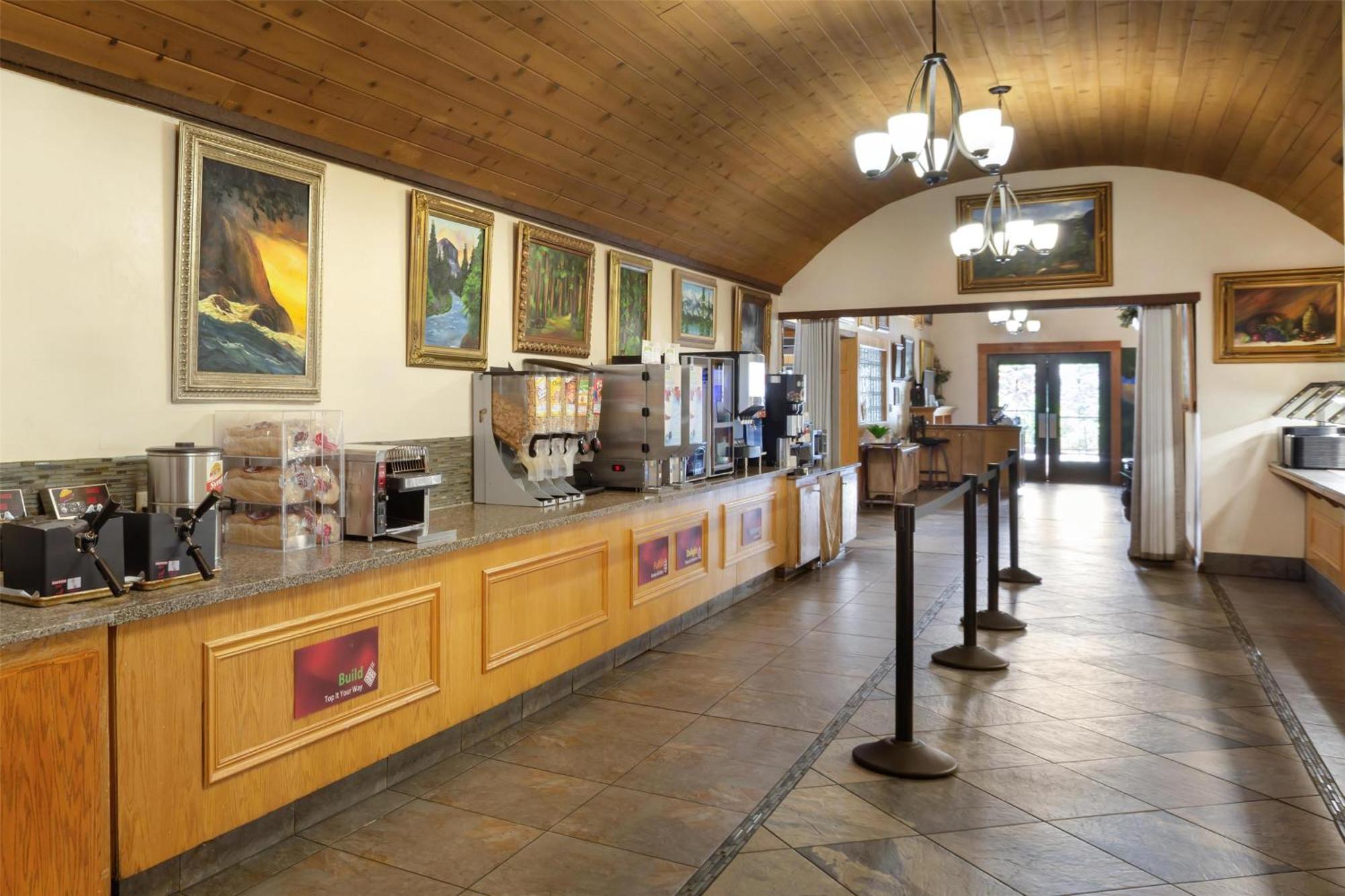 Western Yosemite Gateway Hotel